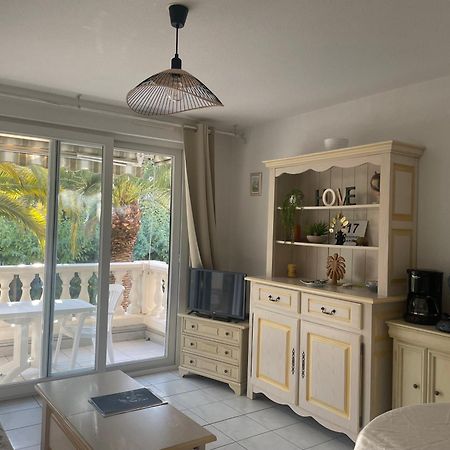 Appartamento Le Tropical Fréjus Esterno foto