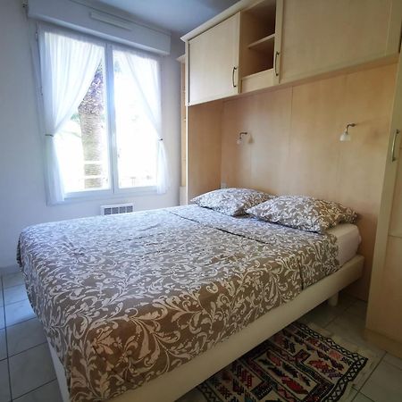 Appartamento Le Tropical Fréjus Esterno foto