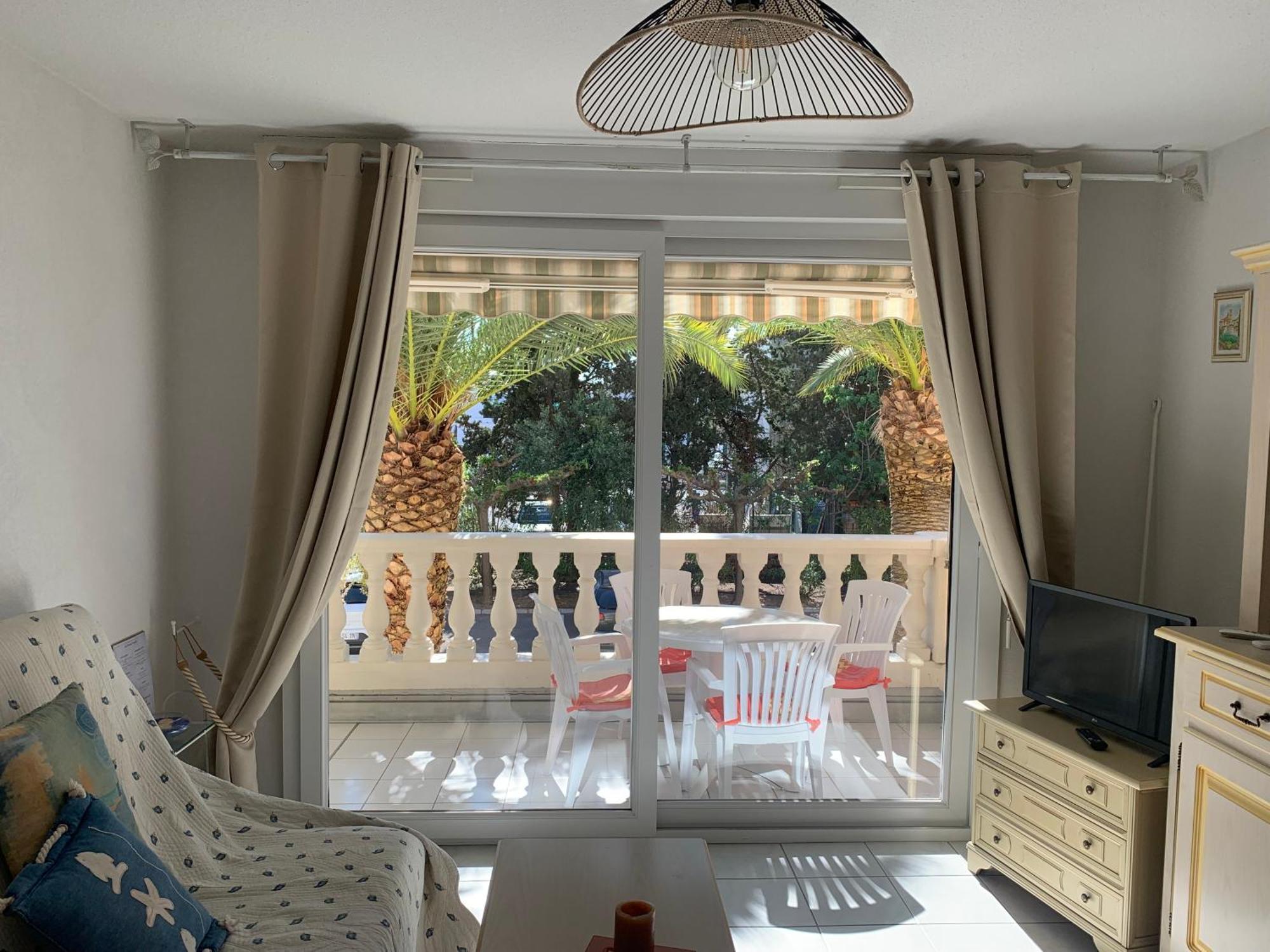 Appartamento Le Tropical Fréjus Esterno foto