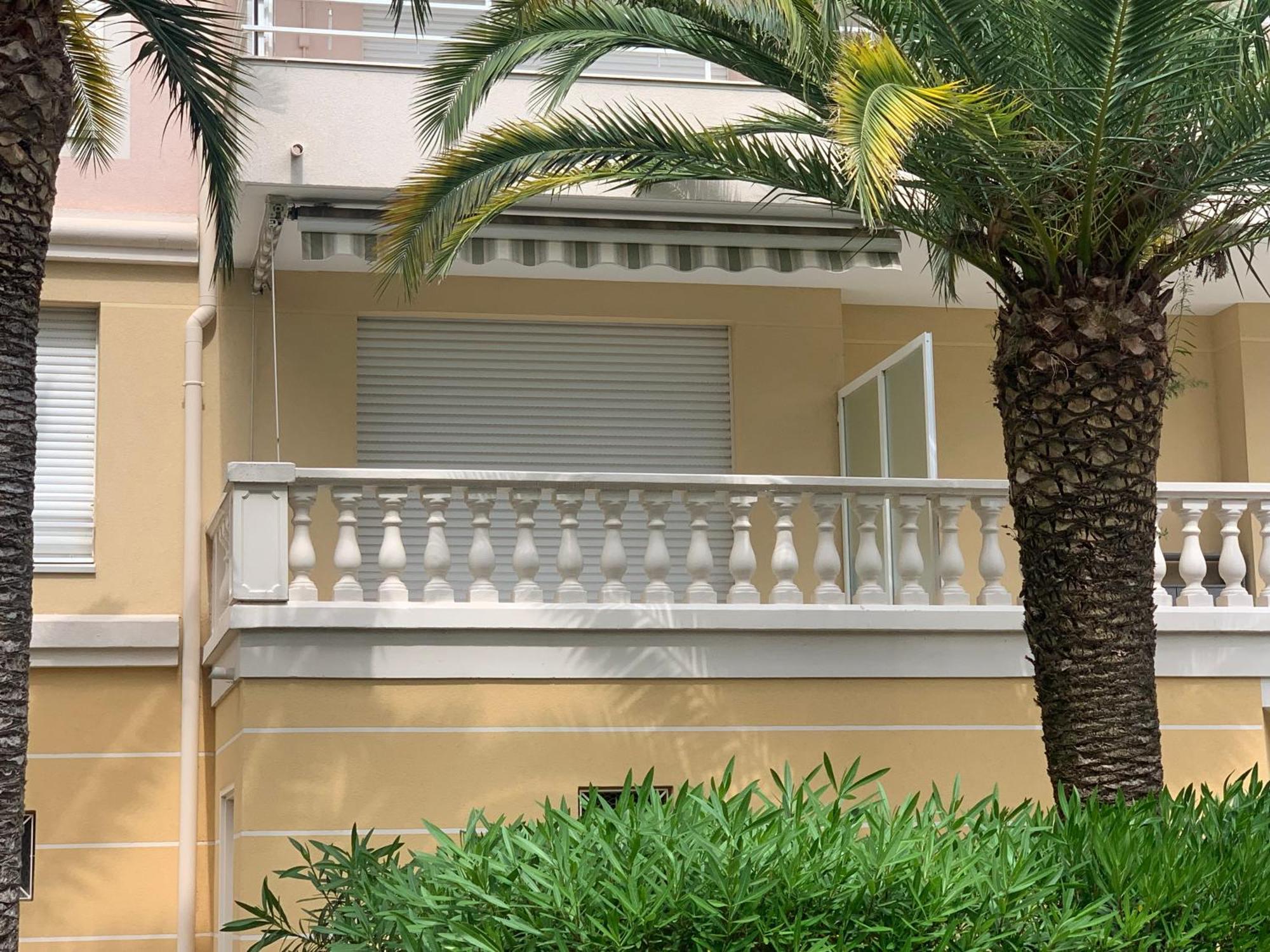 Appartamento Le Tropical Fréjus Esterno foto
